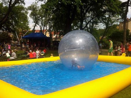 Aqua-Zorbing 